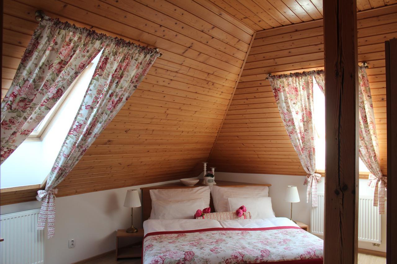 Penzion Karlštejn Екстериор снимка