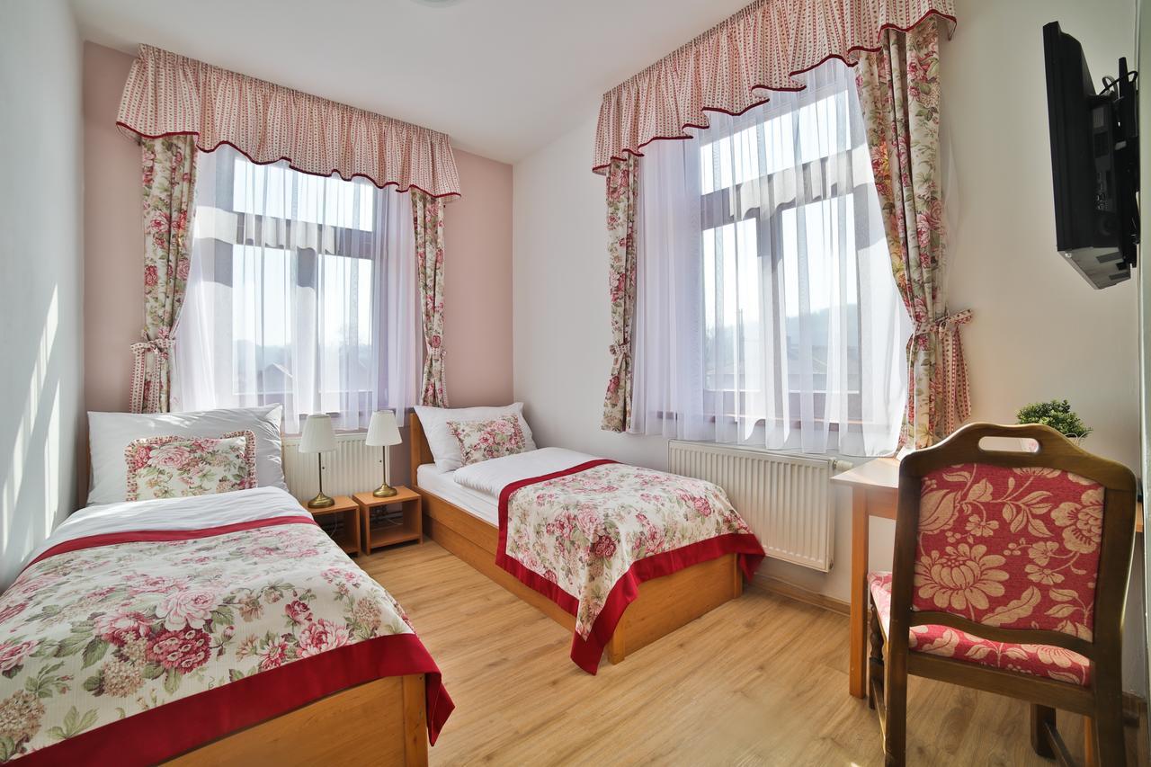 Penzion Karlštejn Екстериор снимка